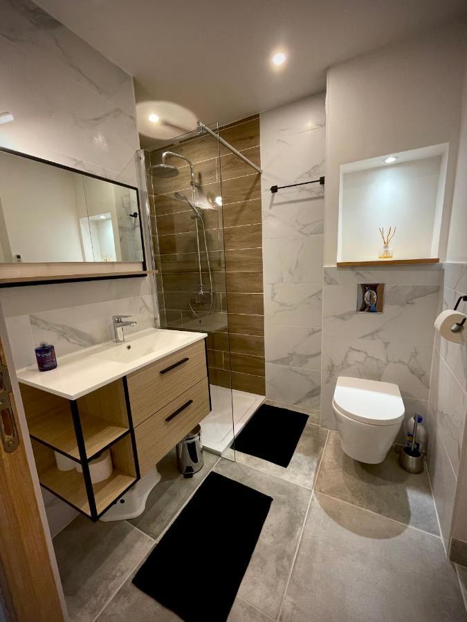 Tres Bel Appartement Central, Au Calme Avec Balneo Perpignan Exterior foto